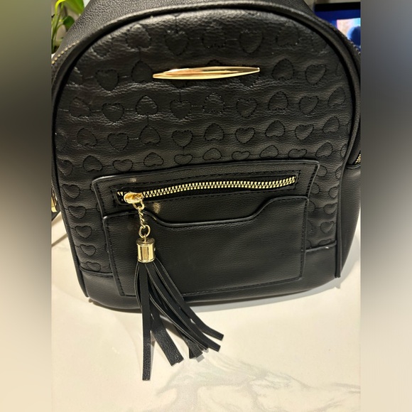 Like  Dreams vegan handbag/ vegan  leather black backpack. - Picture 11 of 15